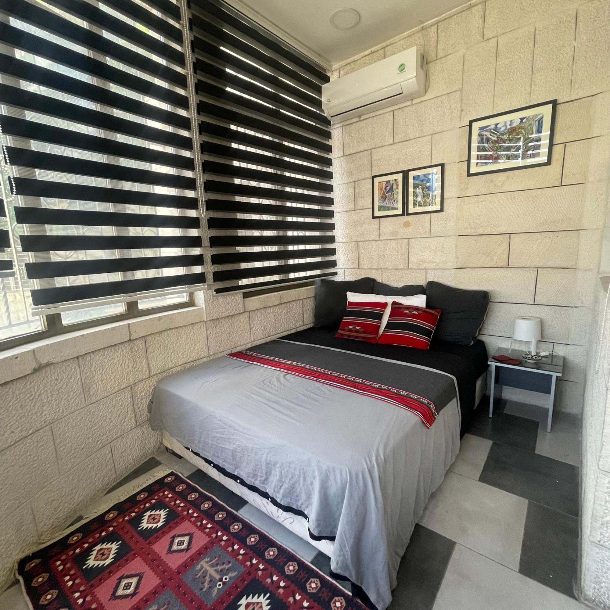 Darna Hostel Amman Esterno foto